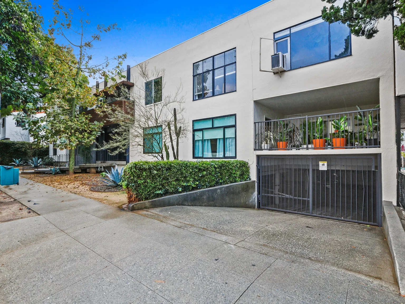8220 Norton — Photo 1