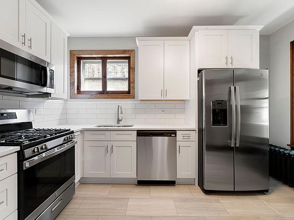 4th image of 623 Elgin Ave #2
