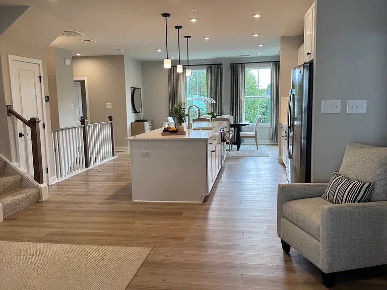 8001 Lake Laurel Ln #B — Photo 42
