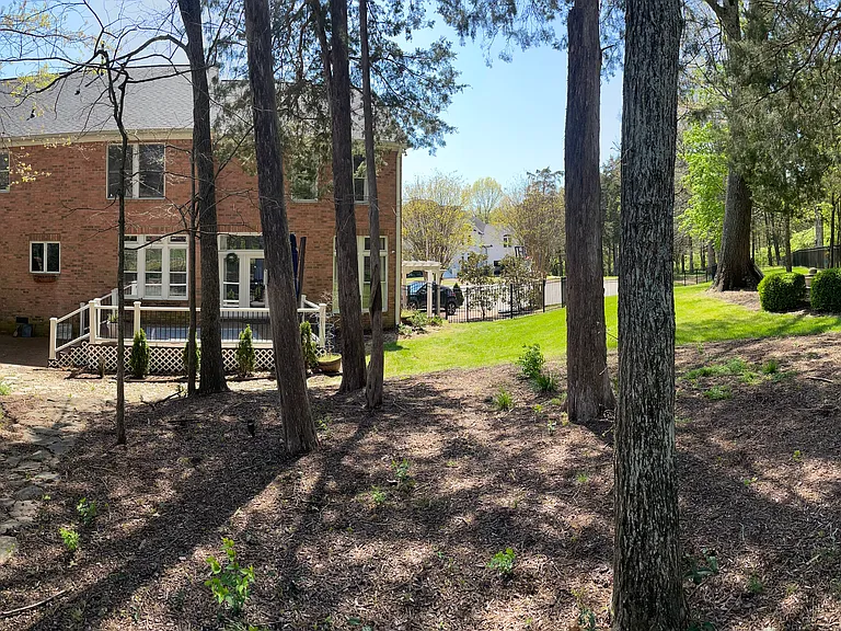 732 Black Horse Pkwy — Photo 18
