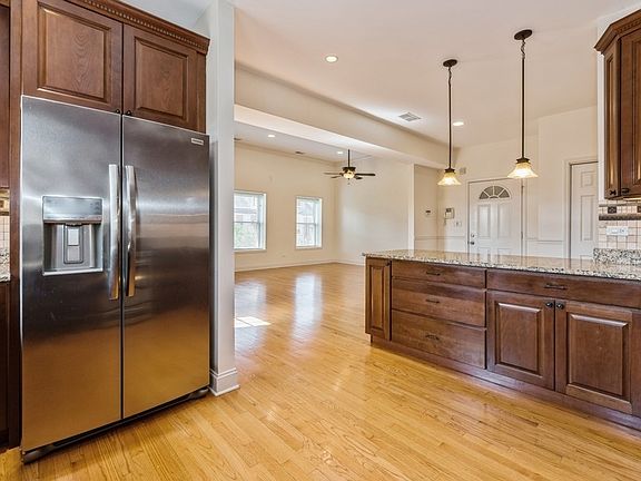 4th image of 1118 E 46th St #3