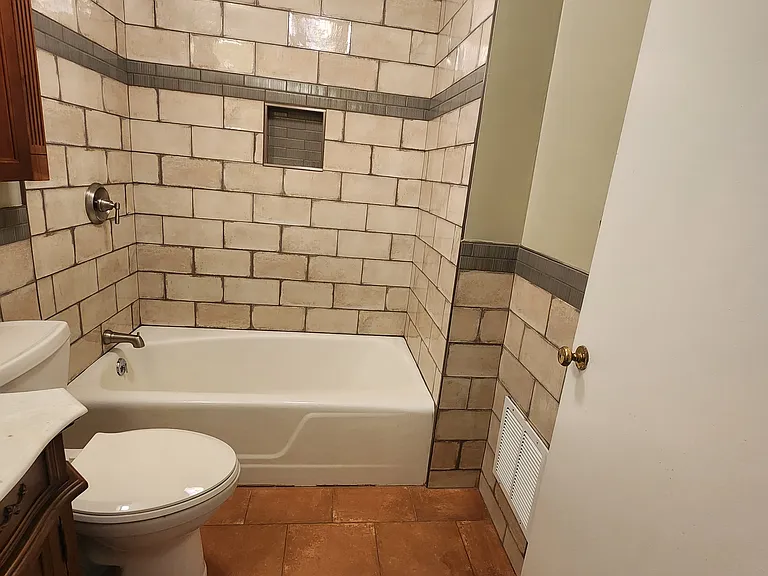 444 Norwood Ave #1 — Photo 11