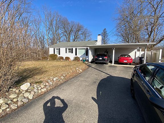 4th image of 64 W College St