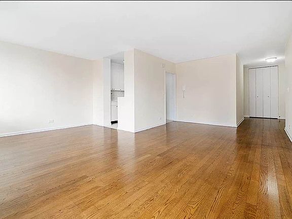 4th image of 245 E 44th St APT 10E