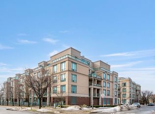 35 Boardwalk Dr #222, Toronto, ON M4L 3Y8