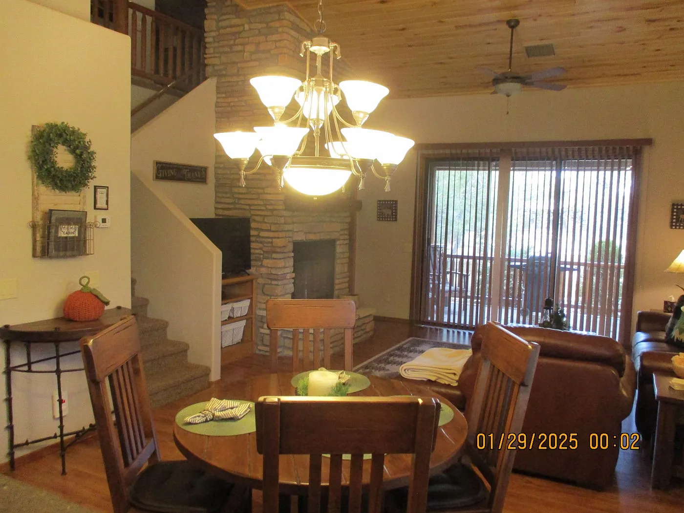 3 bed, 1917 sqft, $2,800 — Photo 4