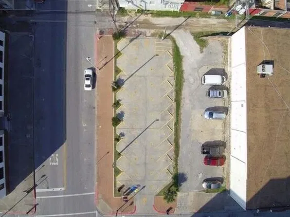 2028 Mechanic St, Galveston, TX 77550
