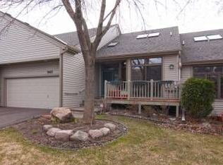 8463 Rice Lake Rd N, Maple Grove, MN 55369