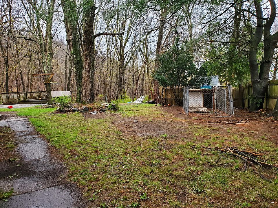 2nd image of 181 Mountain Rd