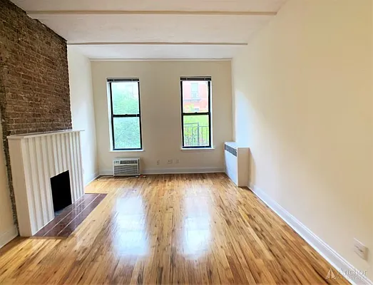 Rented by Anchor Associates | media 1