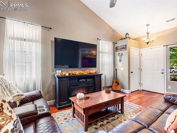 5th image of 7131 McEwan St