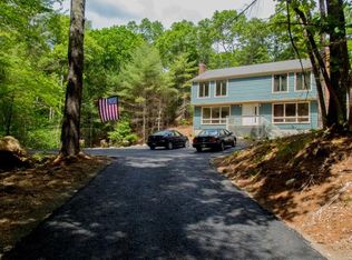 327 Matteson Rd, Hope, RI 02831