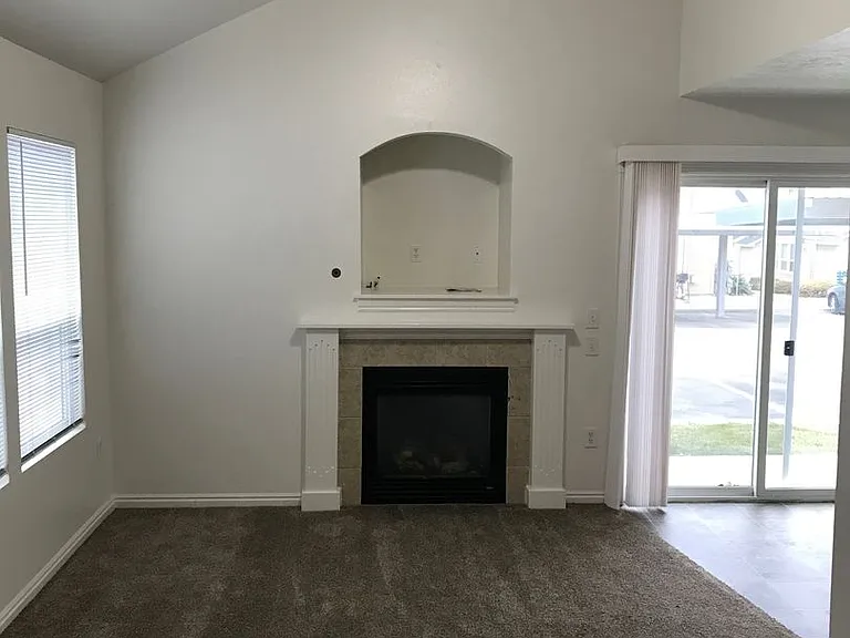 1950 Lexis Ln — Photo 1