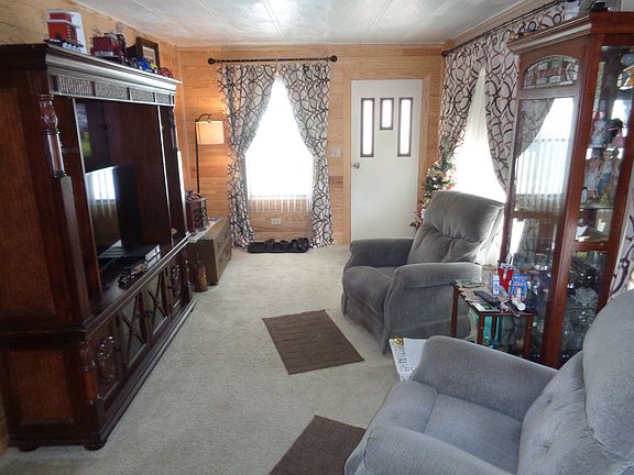 4th image of 713 Stokely Ln
