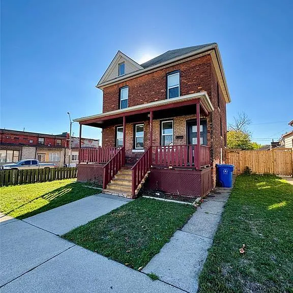 531 Langlois Ave — Photo 3