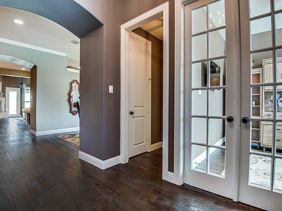 5th image of 900 Snyder Dr