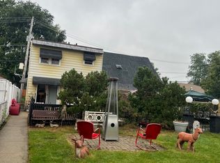 3230 N Oconto Ave, Chicago, IL