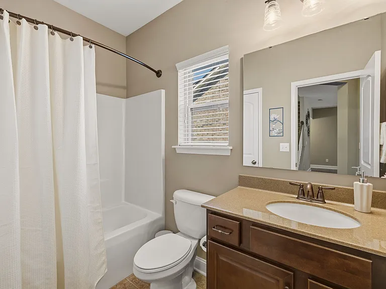 167 Alexandria Dr — Photo 24
