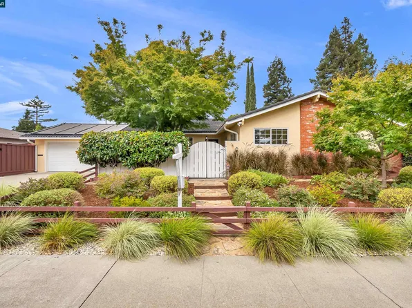 2330 Gill Port Ln, Walnut Creek, CA 94598