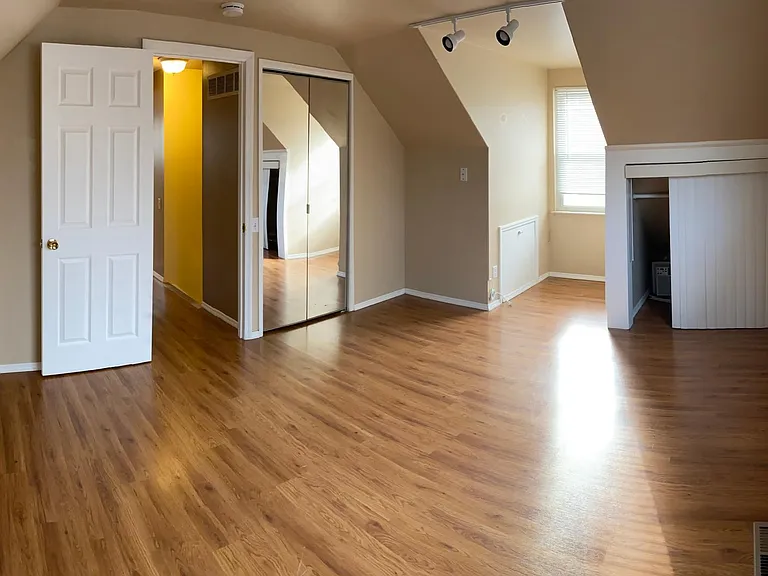Clarington Dr — Photo 18