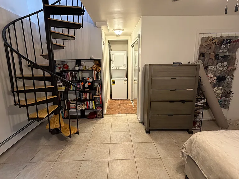 150-41 Centerville St #1D — Photo 7