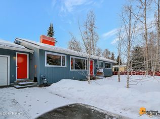 1936 Wildwood Ln, Anchorage, AK 99517