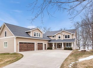 W1250 Spring Grove Rd, Ripon, WI 54971