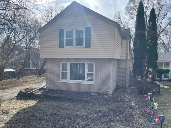 28863 W Pittner Ave, Cary, IL 60013