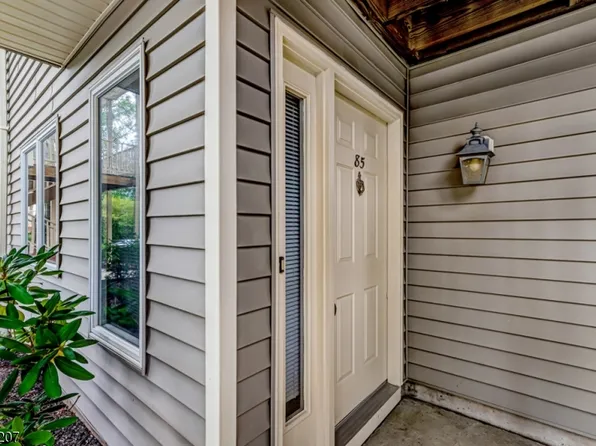 85 Westchester Ter, Clinton Twp., NJ 08801