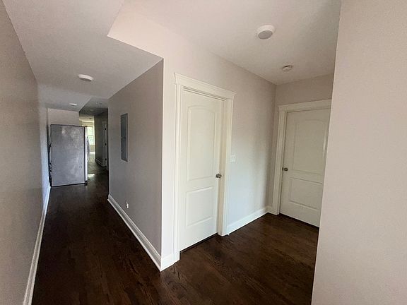 5th image of 1025 S Austin Blvd #2N