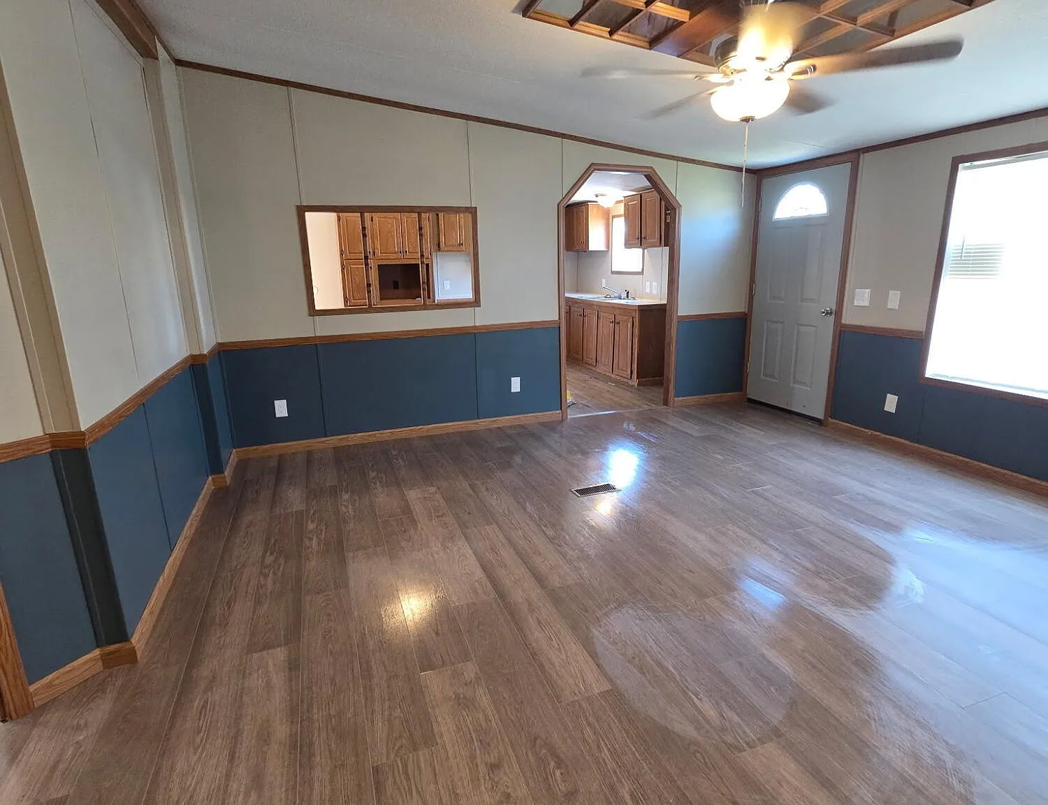 3 bed, 2.0 bath, 1792 sqft, $1,250 — Photo 2