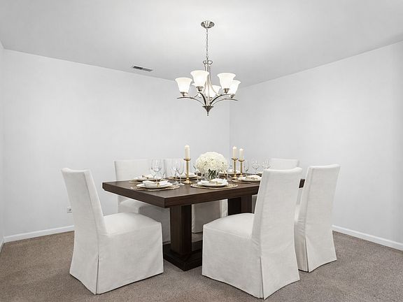 4th image of 127 Acacia Dr #402