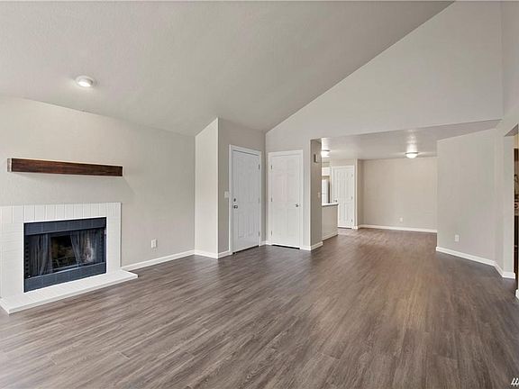 3rd image of 1108 22nd St NE #A