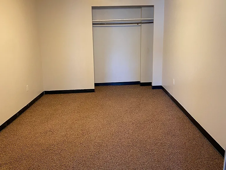 171 W 1st St #3 — Photo 2