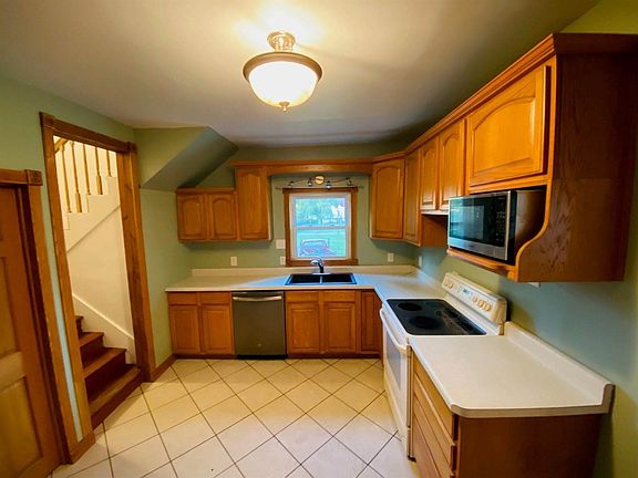 3rd image of 426 Carney Blvd