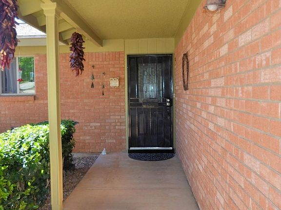 3rd image of 3118 Oakmont Dr