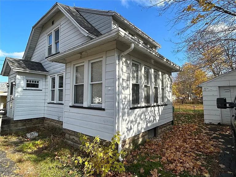 125 Windsor Rd — Photo 29