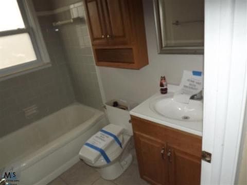 4th image of 22809 Carolina St
