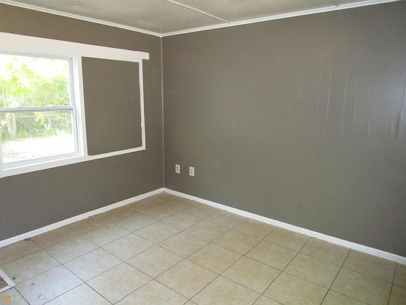 2nd image of 2705 Village Green Ln