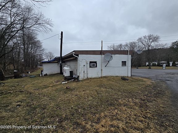 4th image of 1025 Meshoppen Creek Rd