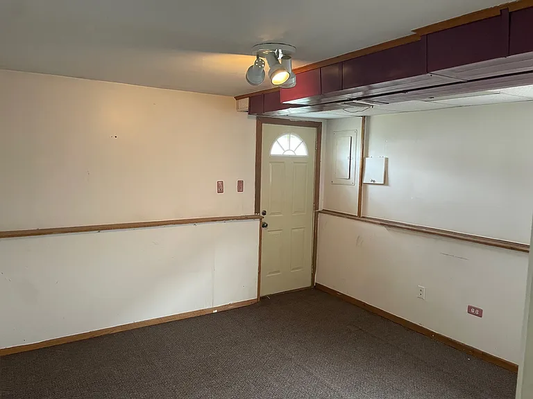 Lavergne Ave — Photo 11