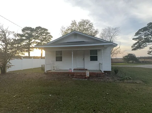 203 Jones St, Salemburg, NC 28385