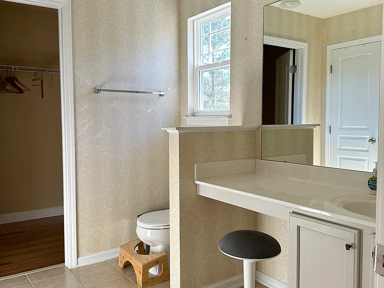 1820 Pear Tree Ln — Photo 15
