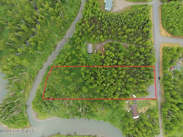 7481 W Silver Dr, Wasilla, AK 99623