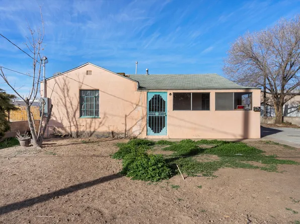 505 Los Arboles Ave NW, Albuquerque, NM 87107