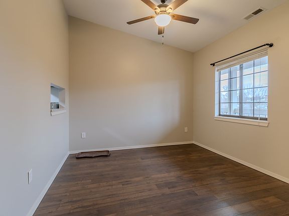 4th image of 601 Riverine Dr APT 302