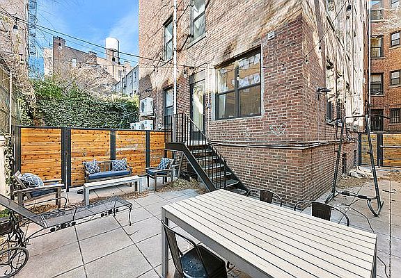 3rd image of 56 W 11th St #1R