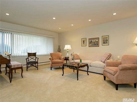5th image of 24 Knolls Dr
