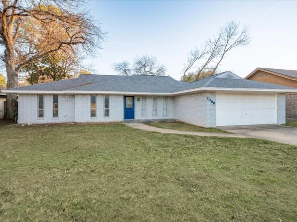 1308 Ashbury Dr, Arlington, TX 76015