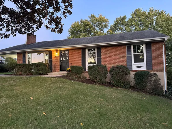5223 Quail Hollow Cir, Roanoke, VA 24019